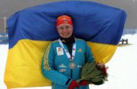 Анастасия Меркушина сменила биатлонную винтовку на автомат