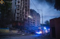 10 человек пострадали, один погиб в результате ракетных обстрелов жилого дома в Киеве (обновлено)