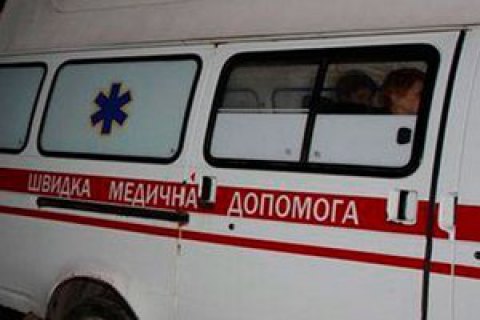 На трасі біля Львова "швидка" збила пішохода