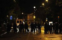Британцы требуют выселения погромщиков