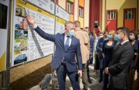 ​Зеленський проінспектував "Велике будівництво" в Чернівецькій області