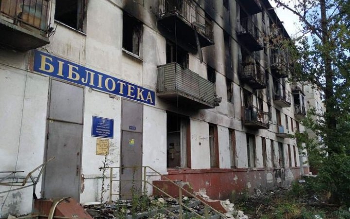 Зруйноване училище у Харкові, обстріли Миколаєва, Слов’янська та звільнених територій Херсонщини. Як минула ніч у регіонах
