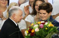 Сейм Польши отклонил вотум недоверия правительству Шидло