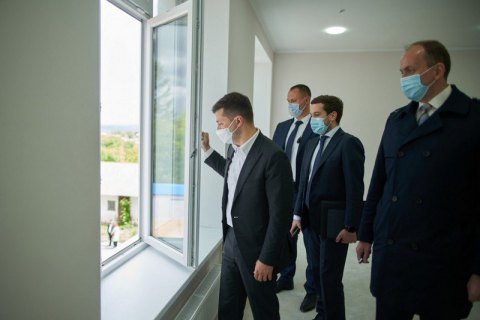 Зеленский предложил добавить в "Большое строительство" общежития для студентов