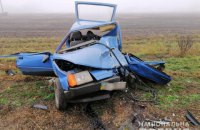 В лобовом столкновении "Таврии" и "Приоры" возле Миргорода погиб человек