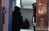 В Киеве в подъезде многоэтажки произошел взрыв