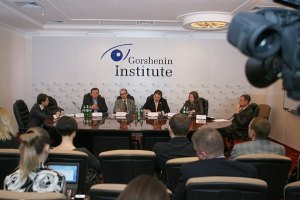 Онлайн-трансляция круглого стола "Легко ли быть молодым?"