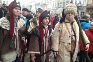Во Львове 2 тыс. человек спели гимн Украины