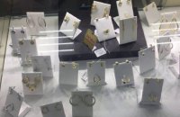 Владельца ювелирных магазинов в Киеве и Сумской области поймали на контрабанде 50 кг золота