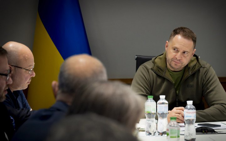 Єрмак: зняття санкцій з РФ в обмін на розблокування портів не розглядаємо