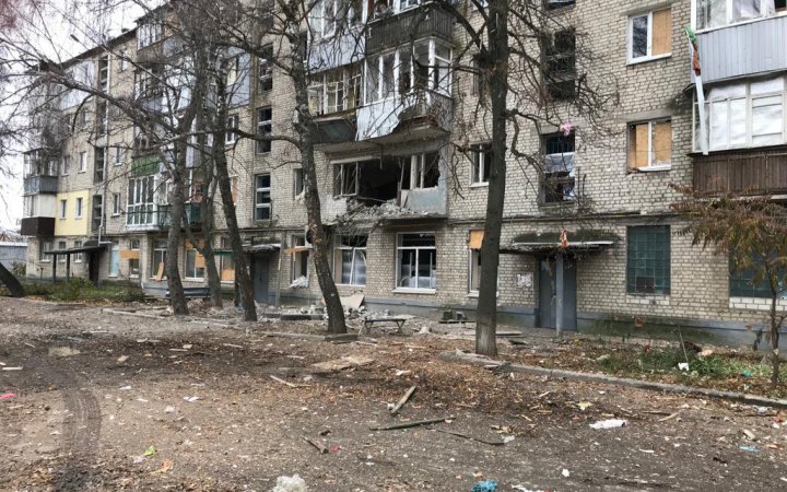 Унаслідок ворожого обстрілу Вовчанська поранено літню жінку