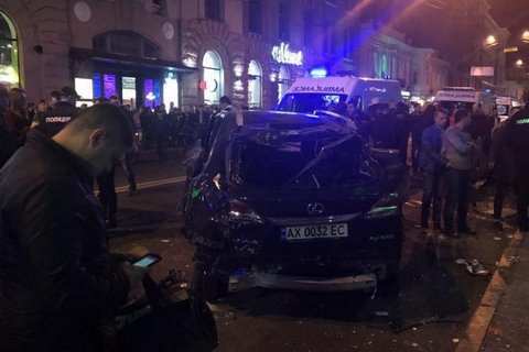 Автомобиль Зайцевой двигался со скоростью 102 км/час, - автомеханик