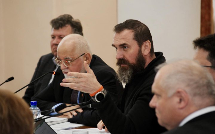 Лісовий очікує від ректорів українських вишів пропозицій щодо об'єднання навчальних закладів і реформи вищої освіти