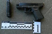 В Киеве прохожие задержали вооруженного грабителя