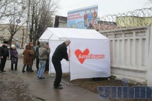 Тимошенко снова прогнала медиков