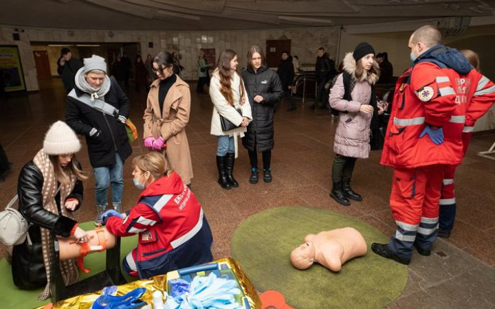 Тренінги з домедичної допомоги проходитимуть у метро Києва кожної третьої п’ятниці місяця, – КМДА