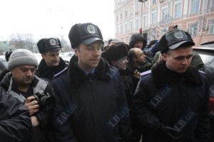 МВД обещает вывести на выборы 65 тысяч милиционеров