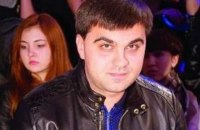 Суд отправил под домашний арест донецкого бизнесмена, сломавшего нос полицейскому