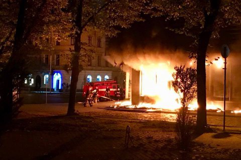 Во Львове сгорело отделение "Сбербанка"