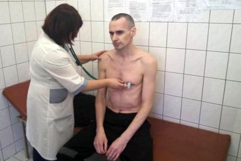 У Росії заявили, що Сенцов припинив голодування (оновлено)