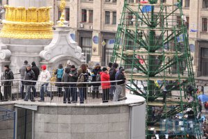 Протестующие готовятся встречать Новый год и Рождество на Евромайдане