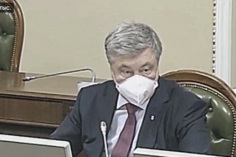Порошенко требует расследовать, кто оставил армию без питания 