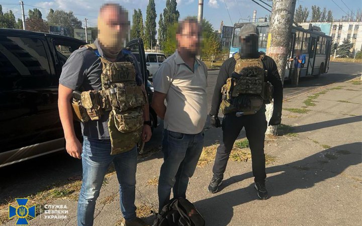 У Херсоні священик УПЦ (МП) торгував російською зброєю та боєприпасами, – СБУ