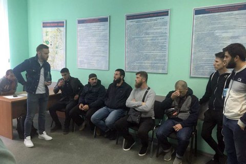 ​Крымскотатарских активистов удерживают в ОВД Москвы около пяти часов