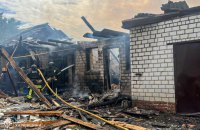 На Харківщині через атаку російського дрона загорівся приватний будинок