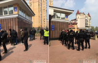 В Киеве спецназ полиции задержал вооруженных лиц, которые штурмовали офис частной фирмы