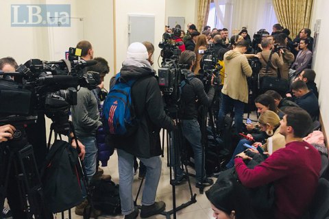 За четыре года органы прокуратуры зарегистрировали почти 12 тыс правонарушений, в связи с войной на Донбассе