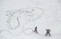Днями в Україні прогнозують дощі зі снігом, а на заході - заметілі
