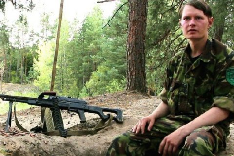 В Беларуси обыскали квартиру активиста, который воюет за Украину