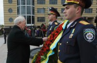 Азаров, Вилкул и Куличенко возложили цветы к Монументу Вечной Славы