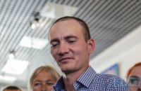 Освобожденного из плена боевиков Великого сотрудники СБУ ночью увезли на допрос 