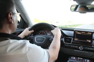 Лукьянов заплатил штраф за скорость в 240 км/ч