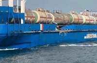 Російський пором з газом отримав бортову пробоїну в Чорному морі 