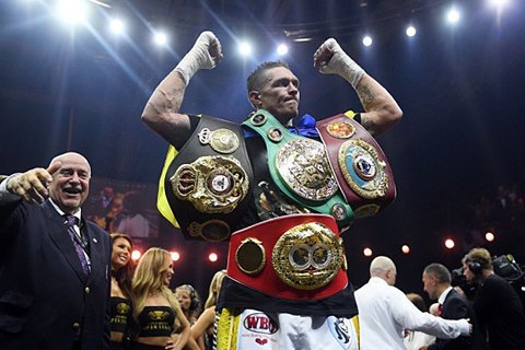 Усик стал боксером года по версии ESPN