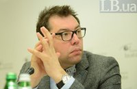 Поліція Берліна заборонила російські та українські прапори на 8 і 9 травня, посол України назвав цей крок "недалекоглядним"