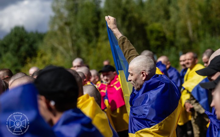СБУ показала ексклюзивні кадри із сьогоднішнього обміну полоненими