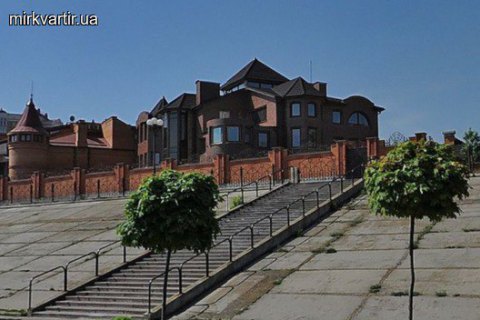 Киевсовету предложили отдать подставному лицу землю под домом Януковича