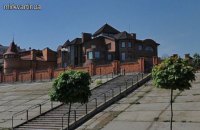 Киевсовету предложили отдать подставному лицу землю под домом Януковича