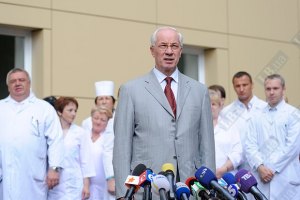 Азаров требует прекратить сливать стоки в море 