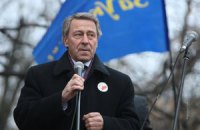 У партии Тимошенко нет денег, чтобы свозить людей к Апелляционному суду