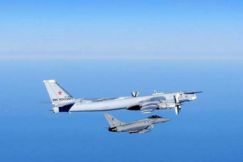 Британия подняла истребителей по тревоге из-за российских бомбардировщиков