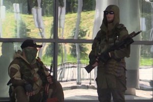 Десант проводит зачистку аэропорта Донецка 