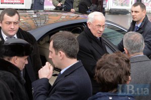 Охрана Азарова подралась с народным депутатом