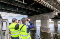 У Києві проінспектували мости Патона і Метро. Зафіксовані суттєві пошкодження 