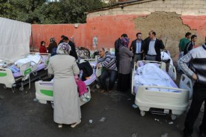 В результате землетрясения в Турции ранены более 200 человек