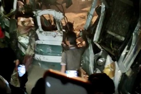 В Індії в аварії з пасажирським автобусом загинули щонайменше 17 осіб